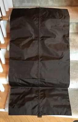 LOUIS VUITTON Bolso Funda para Prendas Marrón con Logo LV con Percha LV, 47”X 23” Se Ajusta a 65 cm Foto 1 de 4