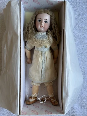 poupée ancienne porcelaine SFBJ - Photo 1/4
