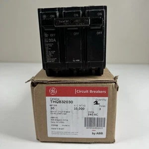 NUOVO GE THQB32030 30A 3 poli bullone su interruttore 240V ABB THQB 10.000 AIC - Foto 1 di 6