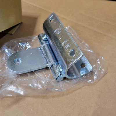 SP1 Universal Snowmobile Hitch 1-1.25" Bumper Ski Doo Arctic Cat Polaris Yamaha - Image 1 of 3