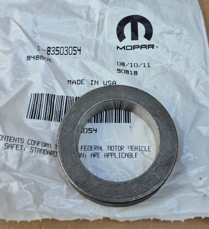 1984-1990 Jeep Wrangler Wagoneer TJ Dana 35 NOS MoPar Rear Axle BEARING RETAINER - Image 1 of 1