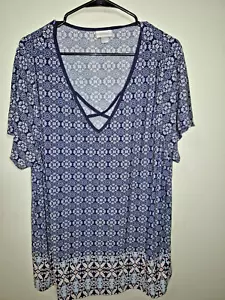 Avenue Damen Übergröße blau/weiß/rot gemustert stretchig Top Gr. 26/28 - Bild 1 von 9