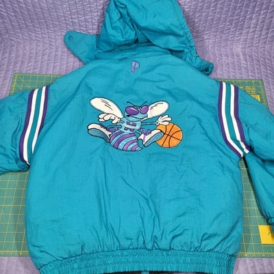 Charlotte Hornets Vintage Pro Player Jacket REVERSIBLE Heavy Winter Coat L - Image 1 of 4