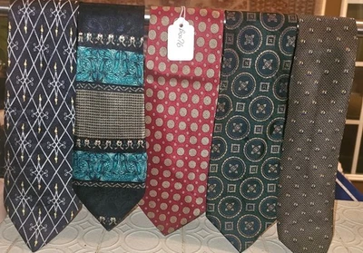 Group Lot of 5ea assorted ties B0076 - Image 1 of 2