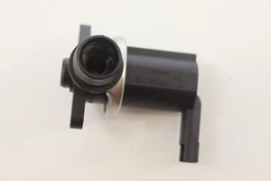 Valve Air Secondary BMW S 1000 RR 2012 To 2014 - Picture 1 of 7