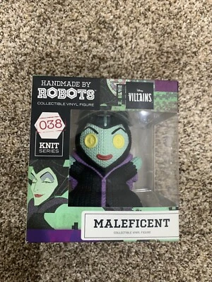 MALÉFICA hecha a mano por robots. Villanos de Disney con licencia, La Bella Durmiente Foto 1 de 4