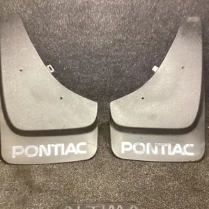 OEM Splash Guards Mud Flaps Contoured Small WITH LOGO Pontiac1995-2011 19213384 - Picture 1 of 2