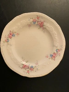 Platos de postre Crown Potteries 6 1/8" rosa floral y mantequilla pan pergamino 4 44 - Imagen 1 de 3