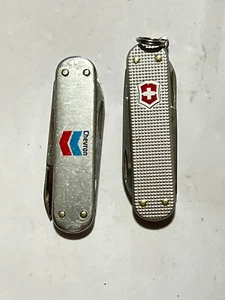 Lot of 2 Victorinox Alox 58MM Swiss Army Knives - Ribbed Classic - Companion - Picture 1 of 15