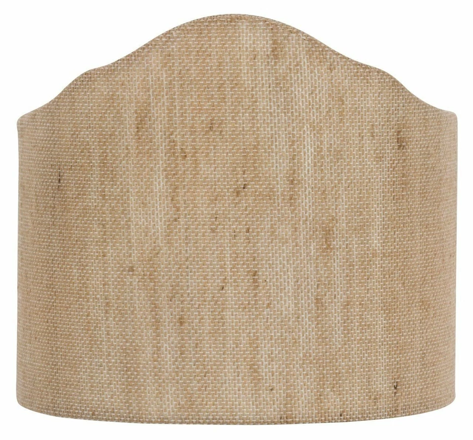 Aplique de pared de lino beige de 6 pulgadas con clip en pantalla de lámpara protectora con diseño festoneado Foto 1 de 1