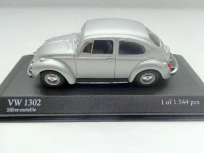 Volkswagen VW Käfer 1302 Modellino 1:43 Minichamps Argento Originale 430055006 - Immagine 1 di 4
