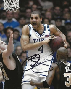 Foto firmada del Salón de la Fama del Atletismo Duke Carlos Boozer Duke Blue Devils 8x10 certificado de autenticidad - Imagen 1 de 1