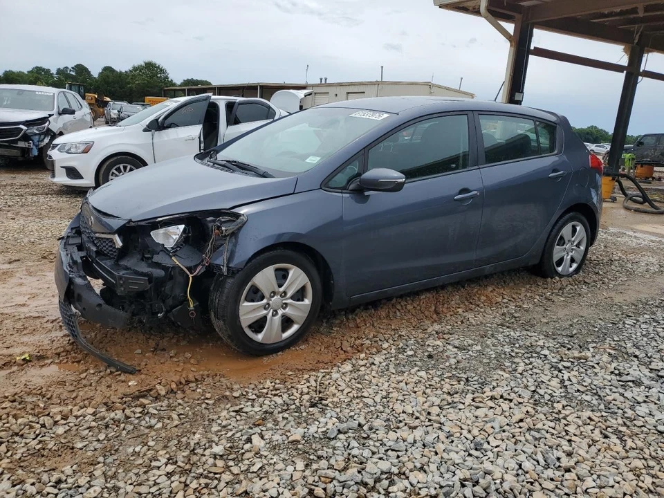 Used Hood fits: 2016 Kia Forte  Grade A Foto 1 de 4