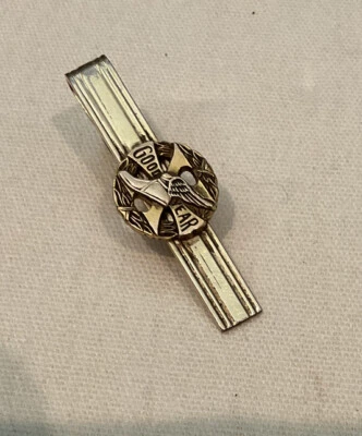 Barra de corbata vintage dorada GOODYEAR 5 años de servicio 1-20-12KGF marcada T09 Foto 1 de 4