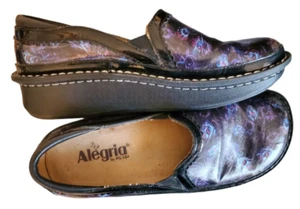 Zuecos Allegria Butterfly Deb 365 negros con estampado zapatos de trabajo sin cordones 39 o EE. UU. 8 - Imagen 1 de 5