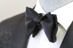 NWT Men's bow tie 100%Silk Charmeuse Black Self tied Bow tie Small AD2023 - Picture 1 of 16