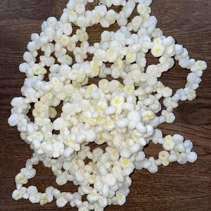 VINTAGE POPCORN BLOW MOLD GARLAND 216” /18’ LONG 1 stand - Picture 1 of 1