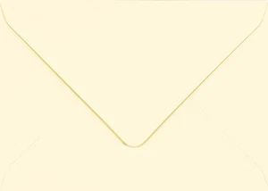 25 Pack Ivory Cream C6/A6 Envelopes 114mm x 162mm Gummed - Picture 1 of 8