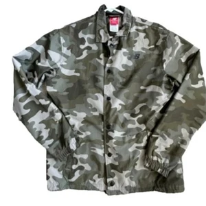 New Balance Mens Green Camouflage Lightweight Button Windbreaker Jacket Size L - Picture 1 of 8