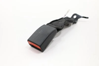 2017 - 2023 宝马 540I G30 后座右侧座椅皮带安全扣原始设备制造商 72117412785 — 第 1/4 张图片