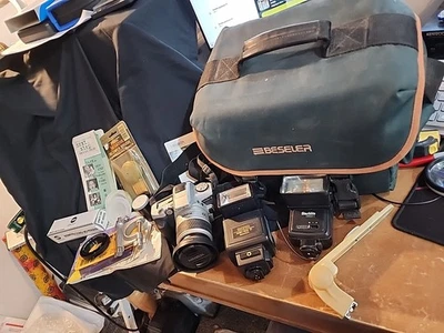 Minolta Maxxum 5 35mm SLR Camera & 28-80mm Lens 2 Flash Case + Leitz Rc-1000s  - Image 1 of 4