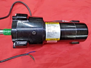 BALDOR GPP7461 MOTORIDUTTORE .25HP 24A614Z017G9 90 VOLT DC 3/4" ALBERO 28 RPM - Foto 1 di 5