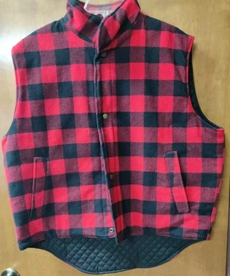 Chaleco acolchado a cuadros Claybrooke Outdoors Buffalo para hombre grande rojo negro 40 % lana  Foto 1 de 4
