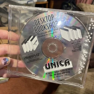 Desktop Buchhandlung Die ultimative Sammlung von Literatur auf einem einzigen Schreibtisch CD - Bild 1 von 2