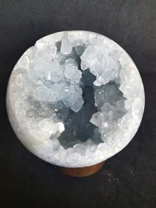 Celestite Crystal sphere geode - Picture 1 of 8