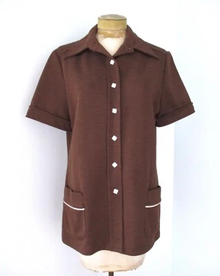Blusa de Colección Años 60 70 Marrón Tejido Calzoncillo Top Esteticista Uniforme Botones Cuadrados L/XL Foto 1 de 4