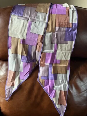 Bufanda cuello seda geométrica púrpura crema y marrón firmada por Oscar de La Renta - 62 x 9 Foto 1 de 4