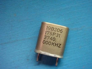 (1) GE 19B206175P3 3740.000KHz VHF LO-BAND CRYSTAL OSCILLATOR VINTAGE AUDIO - Foto 1 di 5