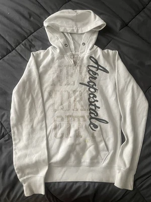Sudadera con capucha Aeropostale vintage blanca/crema extra pequeña, pequeñas manchas amarillas Foto 1 de 4