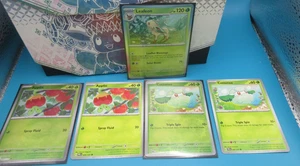 Lot Leafon Applin Cottonee Prismatic Evolutions Pokemon Holo & Regular - Bild 1 von 4