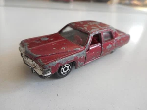 Yatming Cadillac Fleetwood Brougham in Bordeaxu Red - Picture 1 of 2