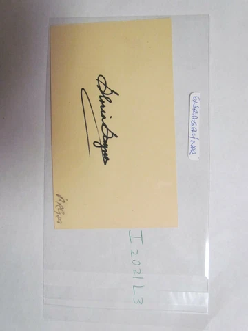 Gloria Gaynor Signed Postcard Cover
