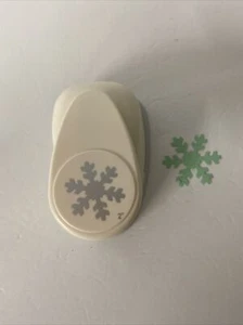 Paper Punch 2” Snowflake Unbranded - Picture 1 of 7