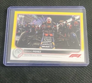 2022 Topps Formula 1 F1 Sergio Perez Yellow Parallel #15/125 - Bild 1 von 2