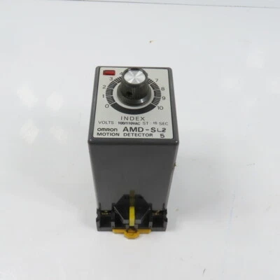Omron AMD-SL2 Motion Detector Minuteur Relais 0-10 Sec 100/110VAC W / Base - Photo 1/4
