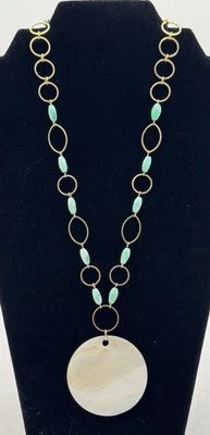 Avon Round Shell Pendant Turquoise Colored Beads Gold Tone Links 17-20" - Image 1 of 4