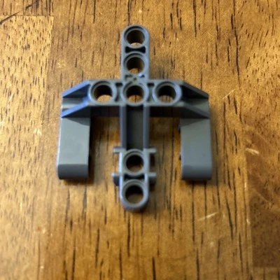 LEGO Part 19086 Technic Liftarm Modified Fork 5x6x2 3 Fingers Dark Gray - Image 1 of 2