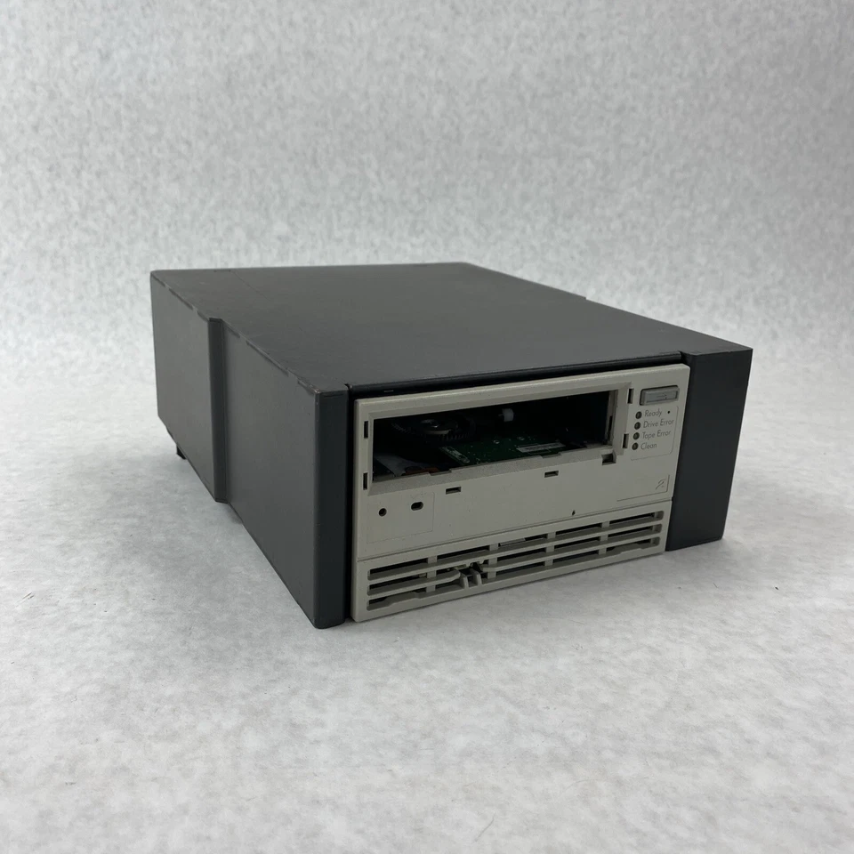 Ultrium LTO 2 Tape Drive 6430512-06 From Quantum P4000 Series - Image 1 of 4