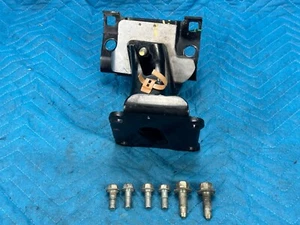 Nissan Titan XD 5.0L Diesel Front Engine Mount & Bracket Driver's Side 16-19 OEM - Picture 1 of 8