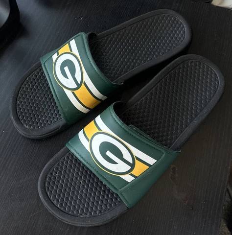 Green Bay Packers Slides Slip-ons Sandals Men's Size Large 11-12 Cover