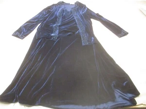 Quacker Factory Size M/L Womens Studded Long Sleeve Top Velvet Skirt Suit 549 - Picture 1 of 14