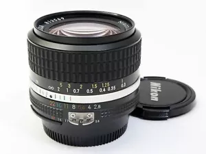 Nikon Ai-S Nikkor 24mm F2.8Mf Gran Angular Prime Lens Imagen Completa De Japón - Imagen 1 de 3