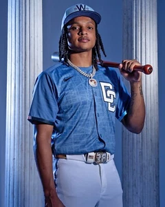 Foto de béisbol CJ Abrams 2025 City Connect uniforme de los Nacionales de Washington 8x10 MLB - Imagen 1 de 1