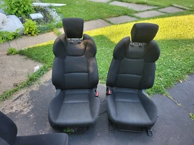 Asientos de tela Genesis cupé Foto 1 de 3