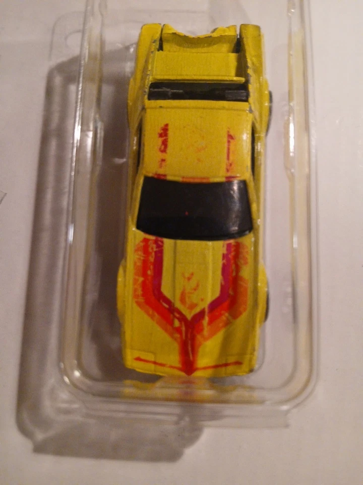 Hot Wheels желтый Nissan 300 ZX треснувший автомобиль 1983 винтажный литой 1:64 РЕДКИЙ - Изображение 1 из 4