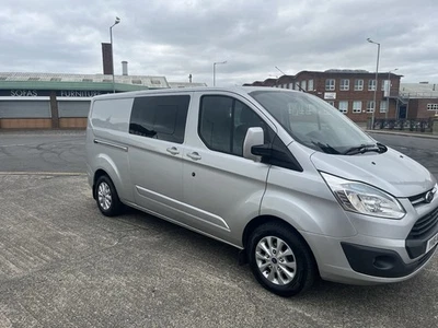 Ford Transit Custom 2.2 TDCi Kombi (2016 Reg: Euro 5) NO VAT - Image 1 of 4